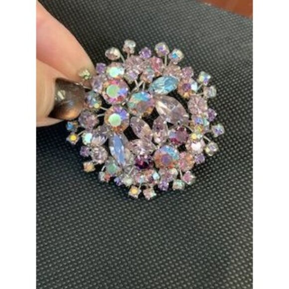 Vintage Signed Weiss Lavender & Dark Purple AB Rhinestone Brooch - Picture 4 of 6